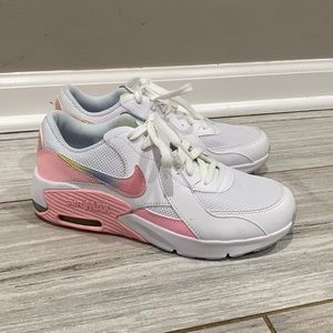 Women’s Size 6.5-Nike AirMax Excee MWH gym shoe/sneaker